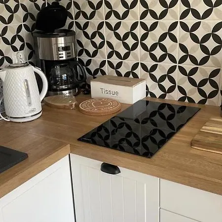 アパート Lesny Zakatek ヤロスワビエツ