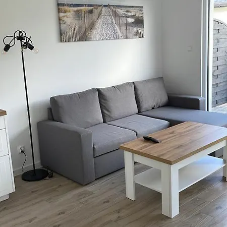 アパート Lesny Zakatek ヤロスワビエツ