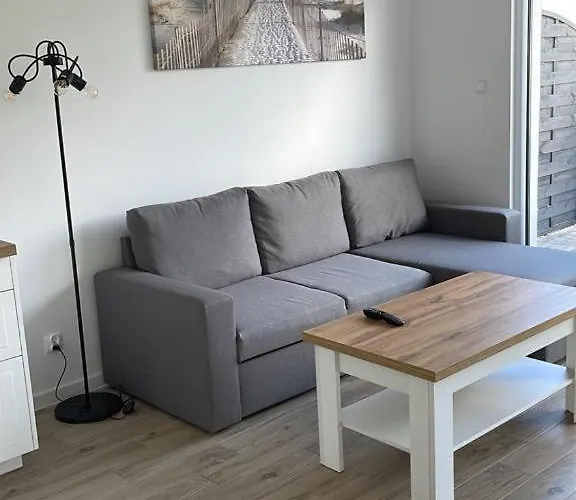 アパート Lesny Zakatek ヤロスワビエツ